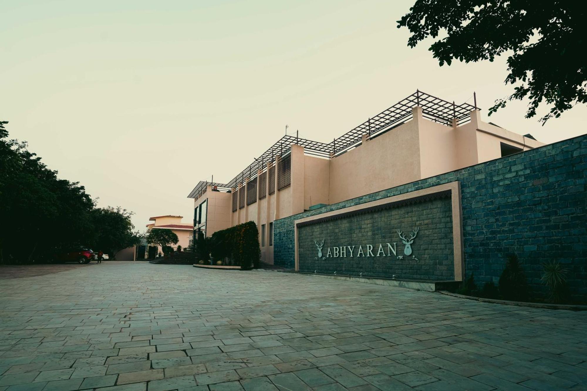 Abhyaran Resort & Spa Ranthambore 萨瓦伊马多普尔 外观 照片