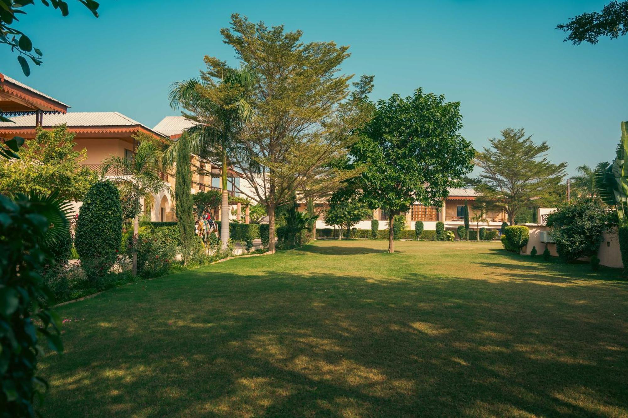 Abhyaran Resort & Spa Ranthambore 萨瓦伊马多普尔 外观 照片