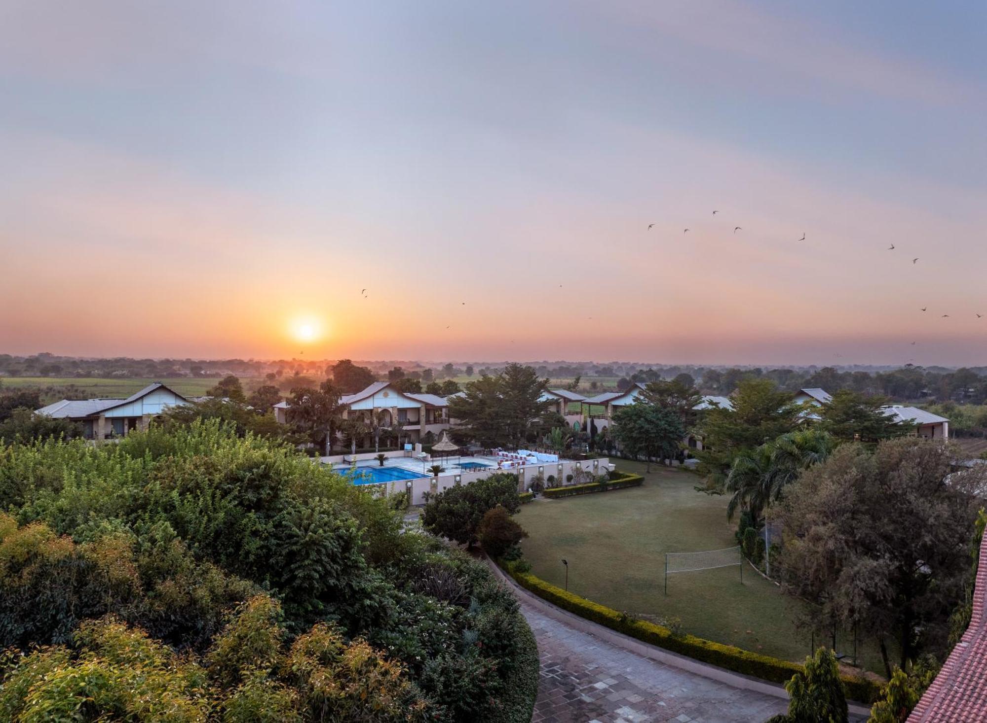 Abhyaran Resort & Spa Ranthambore 萨瓦伊马多普尔 外观 照片