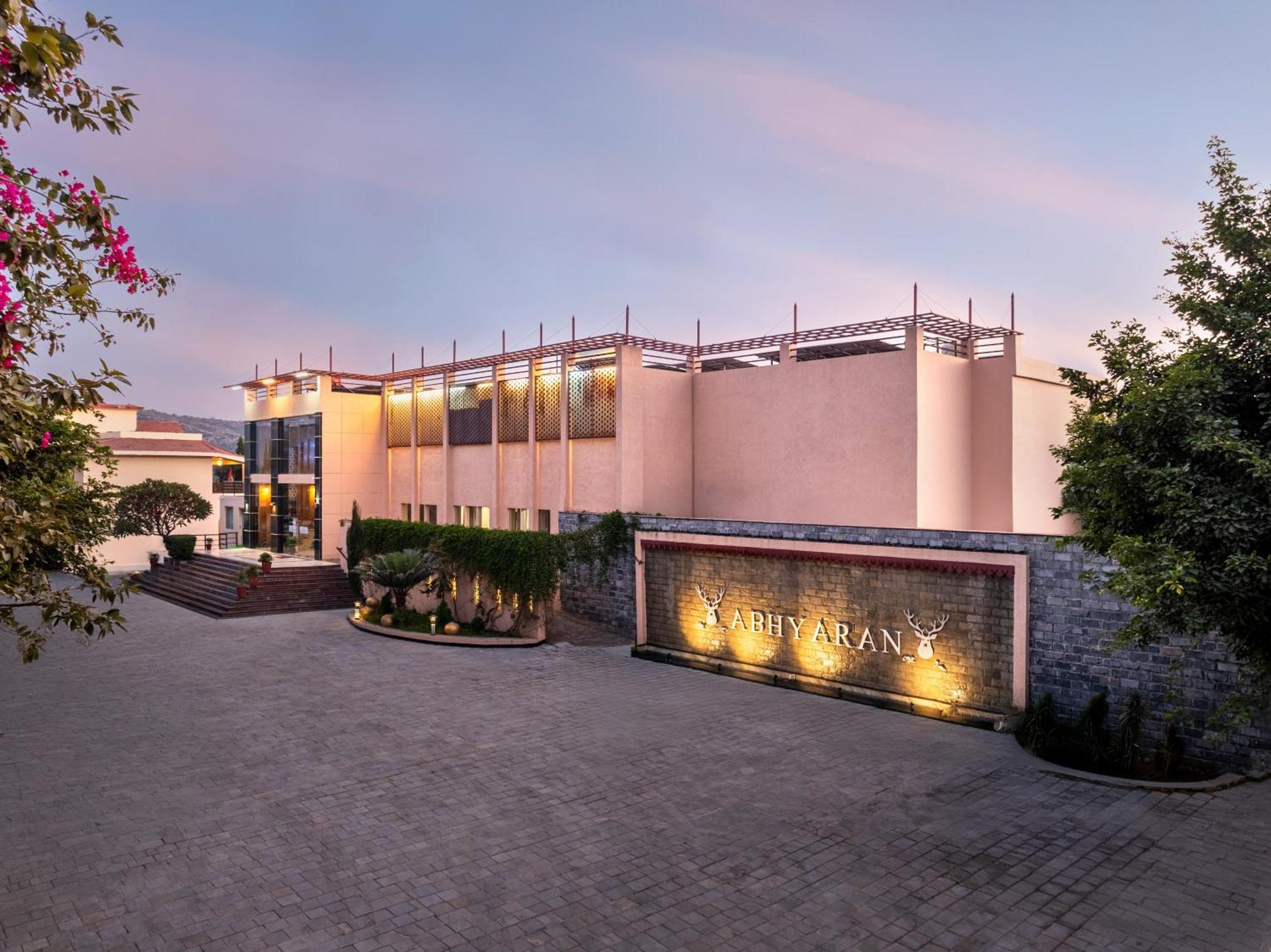 Abhyaran Resort & Spa Ranthambore 萨瓦伊马多普尔 外观 照片